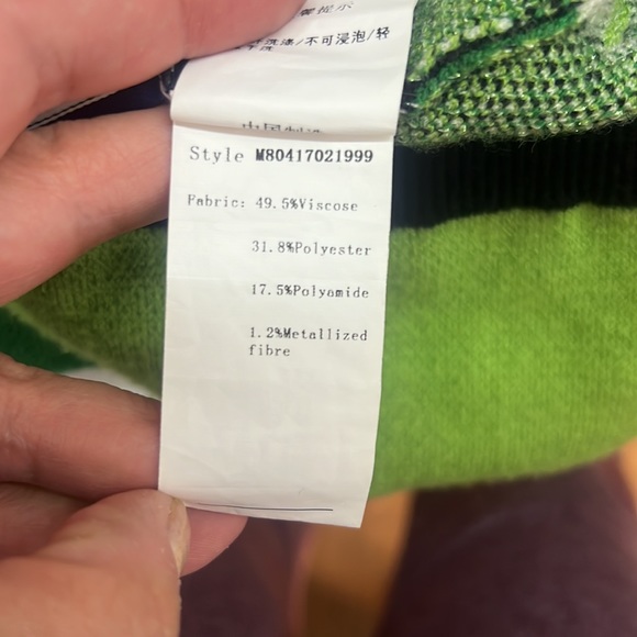 Mukzin V Neck Floral Dress - Picture 8 of 8